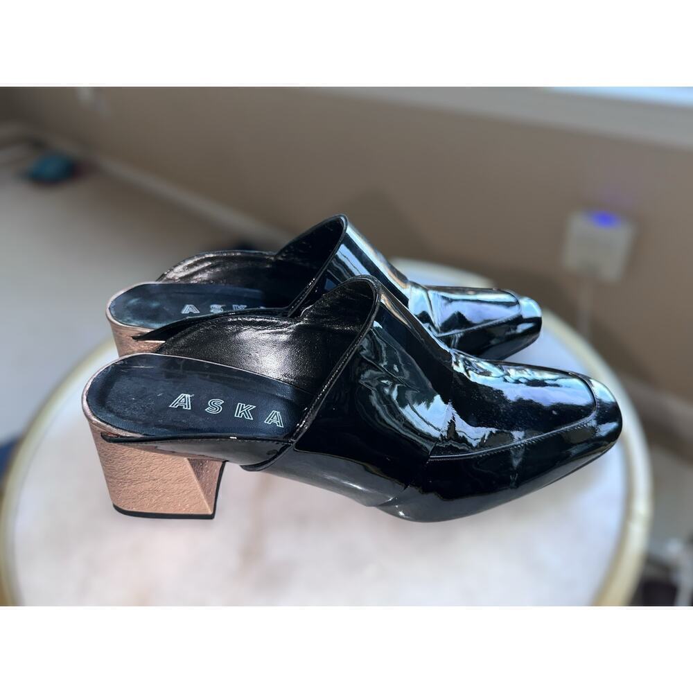 ASKA Women's Patent Leather Mid Heel Mules - 100% Exclusive - Picture 3 of 9